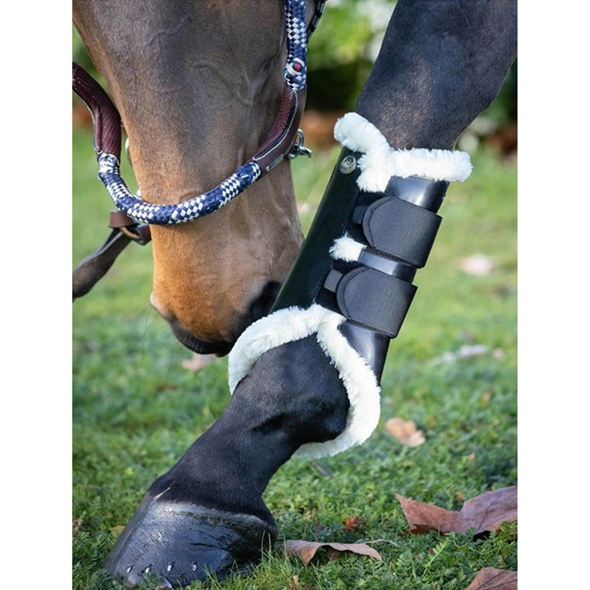 Jump'in Para Closed Synthetic Sheepskin Boots 2 Jump'in Para Closed Synthetic Sheepskin Boots - Image 2